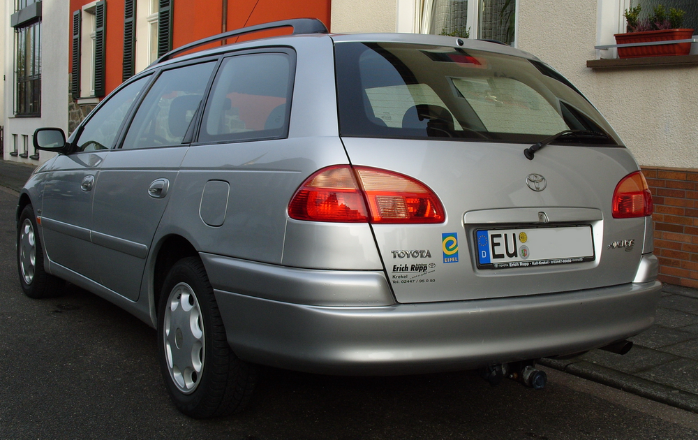 avensis2